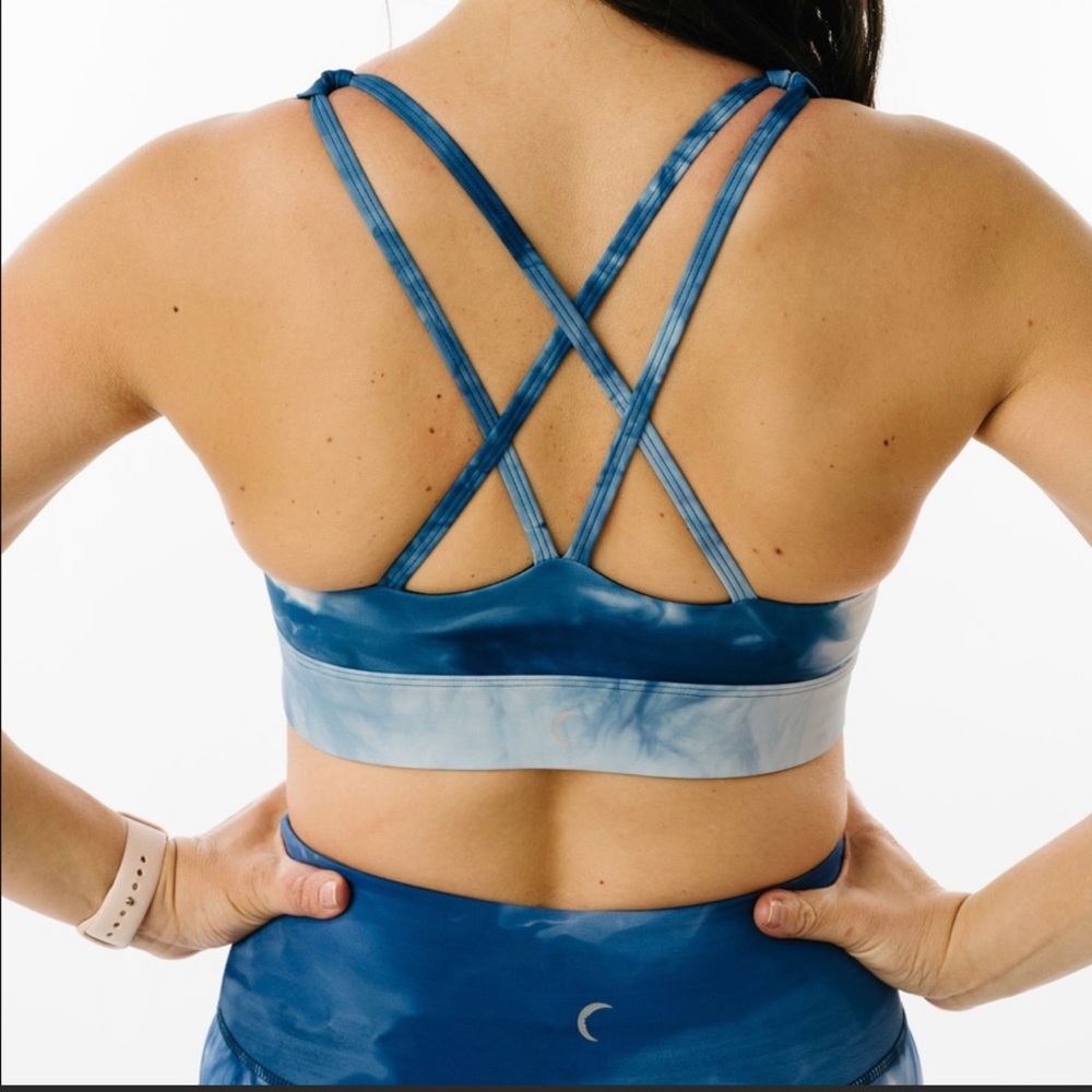 ZYIA ACTIVE Navy Hendrix Light n Tight Strappy Bra SZ M